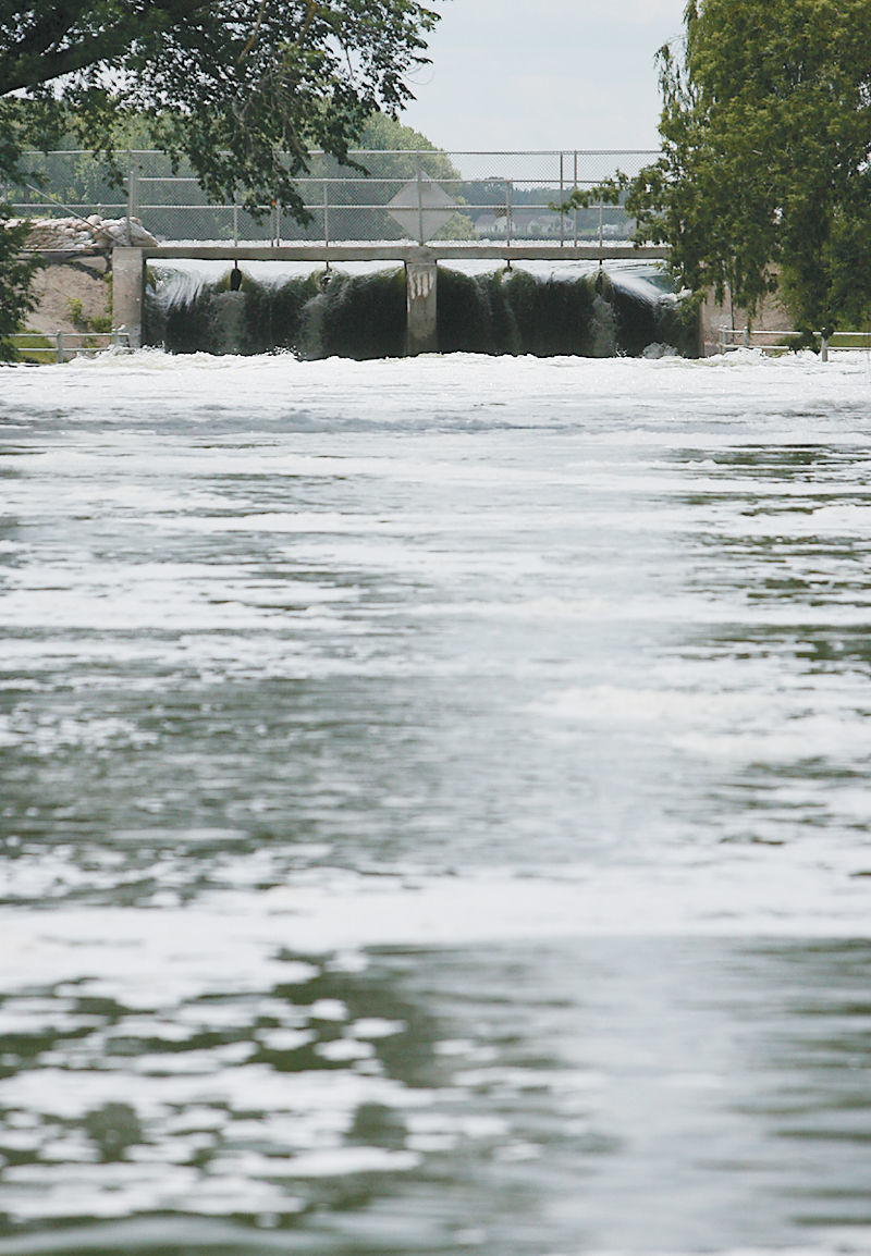 061418-ctzn-news-flood026